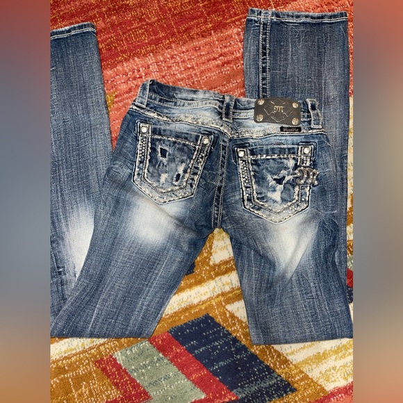 Distressed Miss Me Jeans - Picture 7 of 11